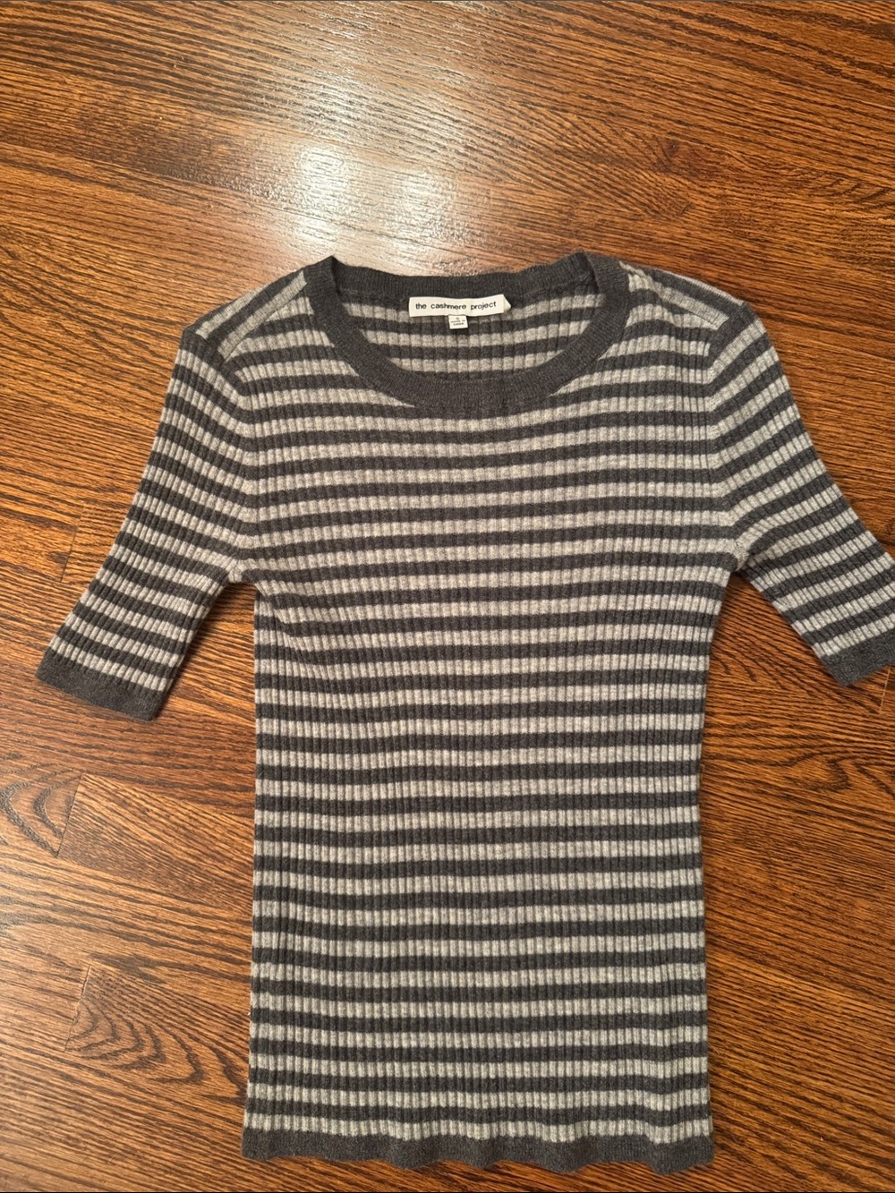 The Cashmere Project Women's Gray & Light Gray Striped Short Sleeve Tee